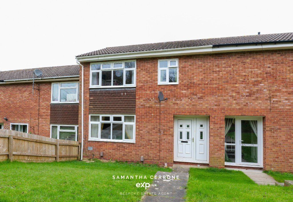 3 bed terraced house for sale in Sandygate Close, Webheath, Redditch