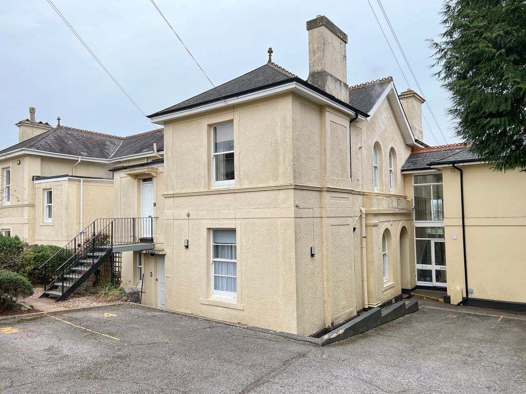 Studio to rent in Herbert Road, Torquay TQ2, £575 pcm Zoopla