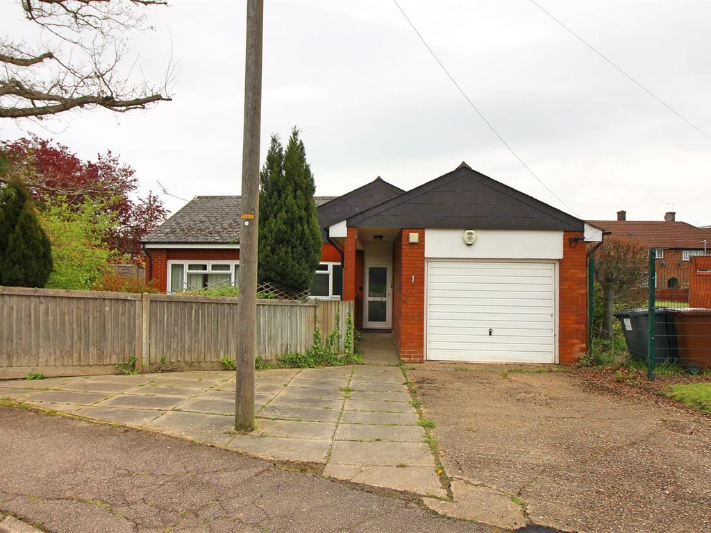 4 bed property to rent in Warren Grove, Borehamwood WD6 Zoopla