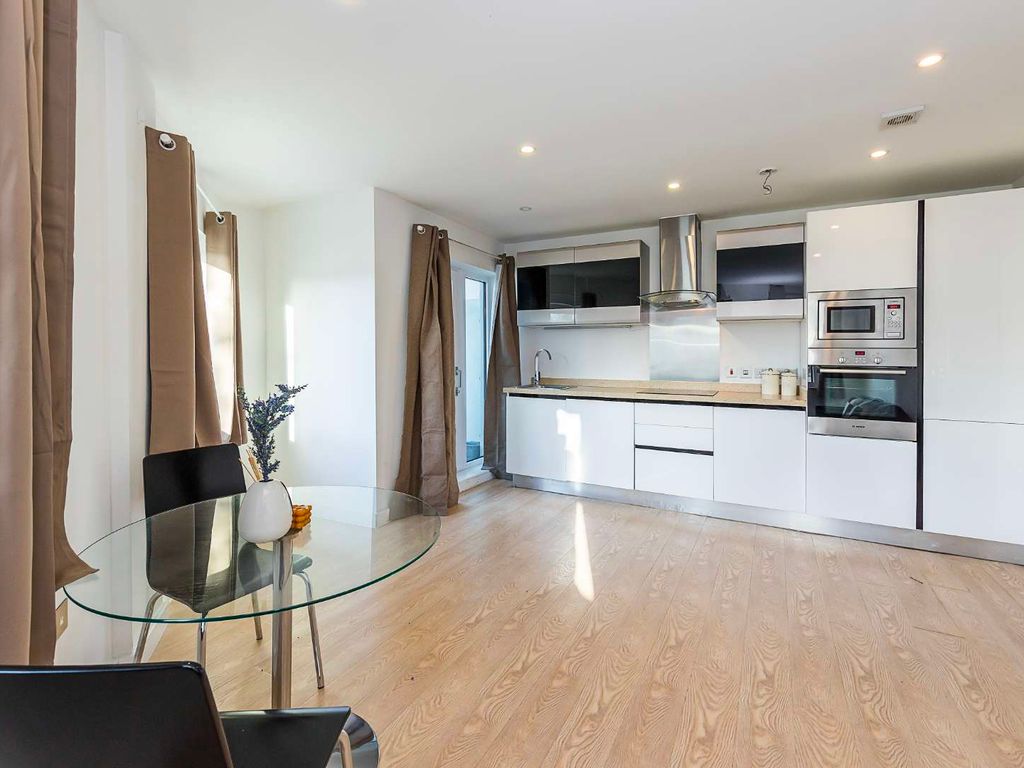 1 bed flat to rent in Island, 1 Newgate, Croydon, London CR0 Zoopla