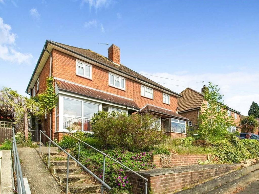 3 bed semidetached house for sale in Faygate Crescent, Bexleyheath DA6