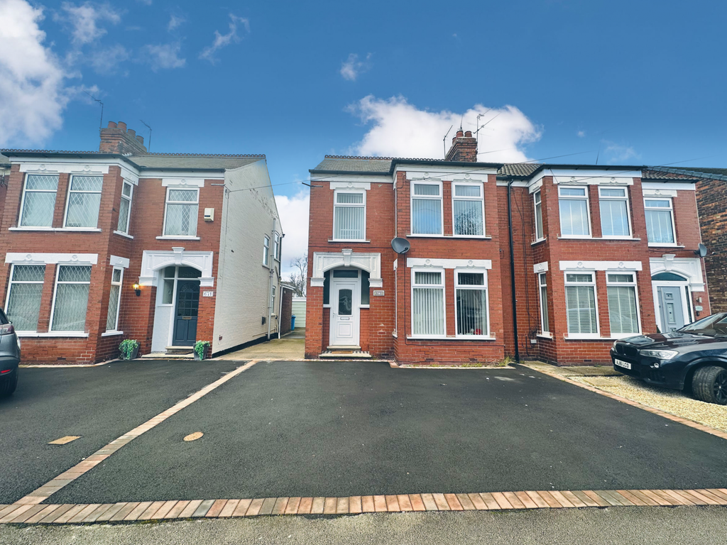 3 bed semidetached house for sale in James Reckitt Avenue, Hull HU8
