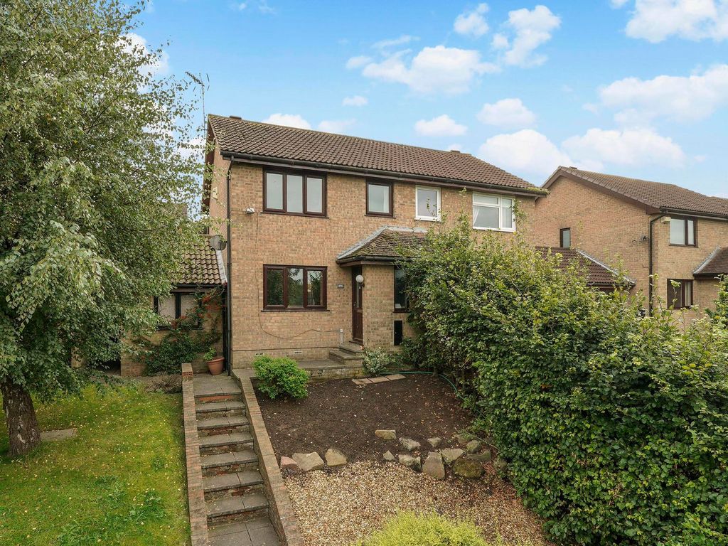 3 bed semidetached house to rent in Jenny Field Drive, Harrogate HG3