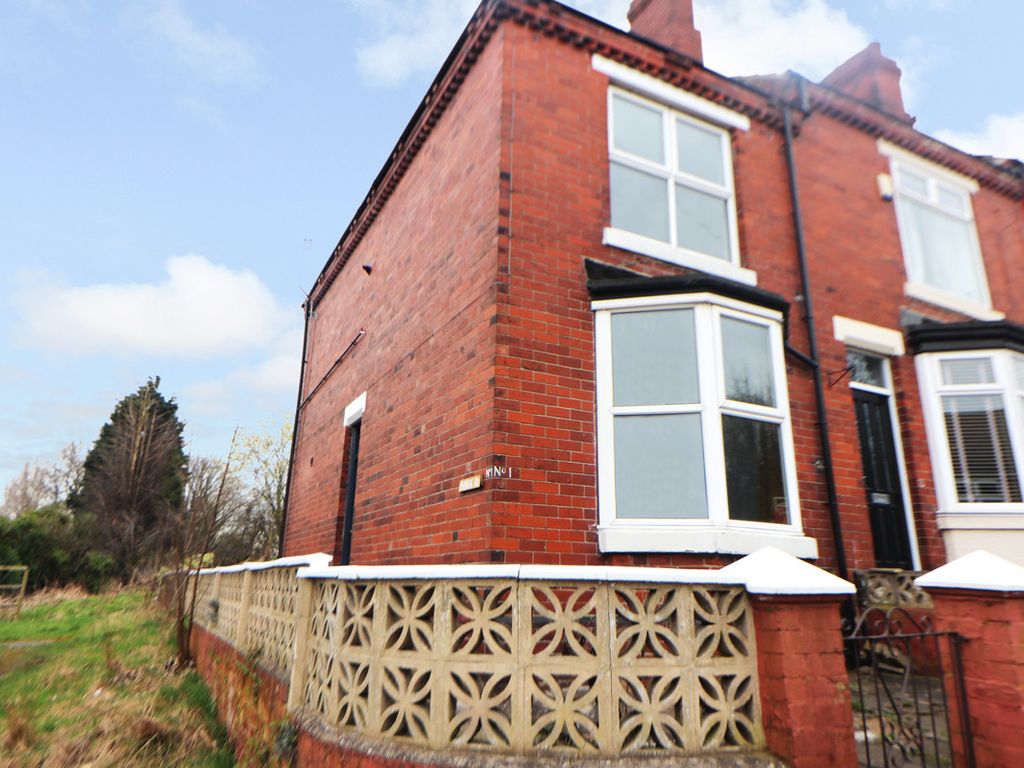 3 bed end terrace house for sale in Manor Road, Rotherham S61, £105,000