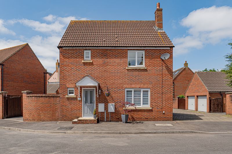 3 bed detached house for sale in Wyvern Road, Bowerhill, Melksham SN12