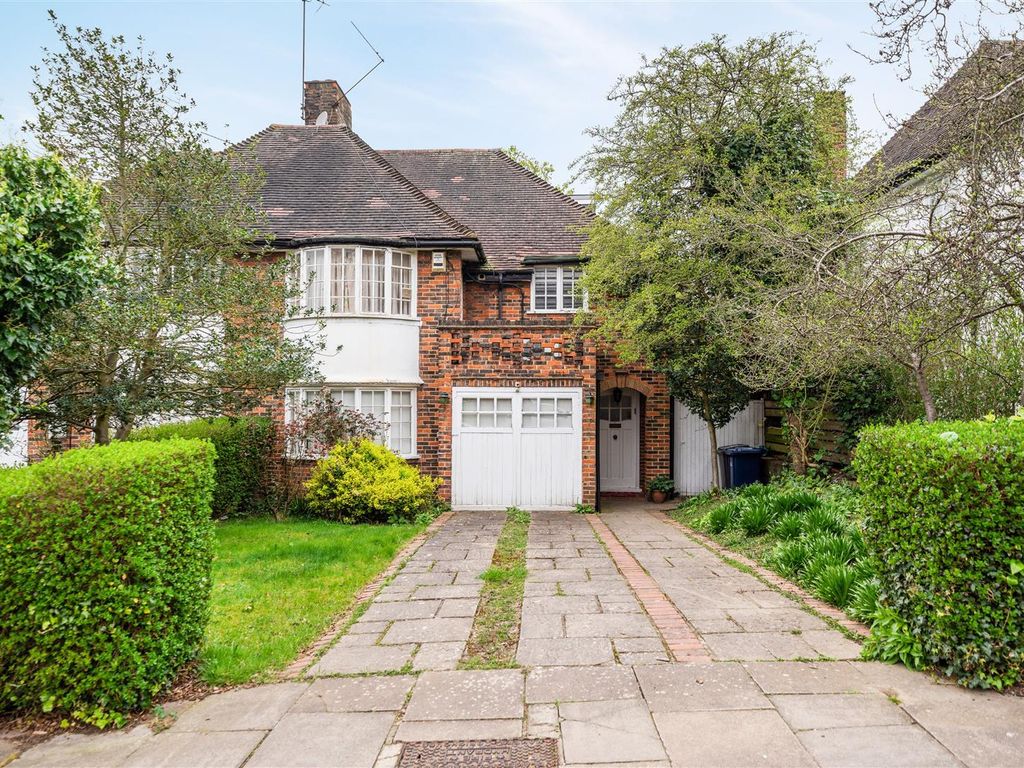 Maurice Walk, Hampstead Garden Suburb, London NW11  