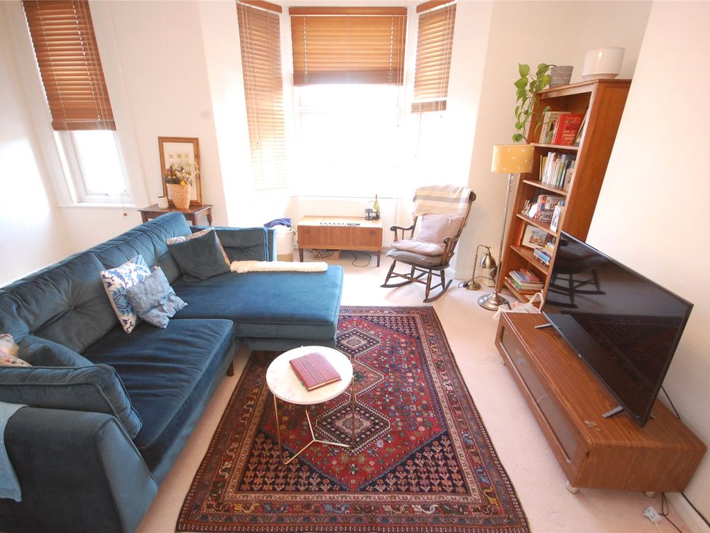 3 bed flat for sale in Beaconsfield Road, Friern N11 Zoopla