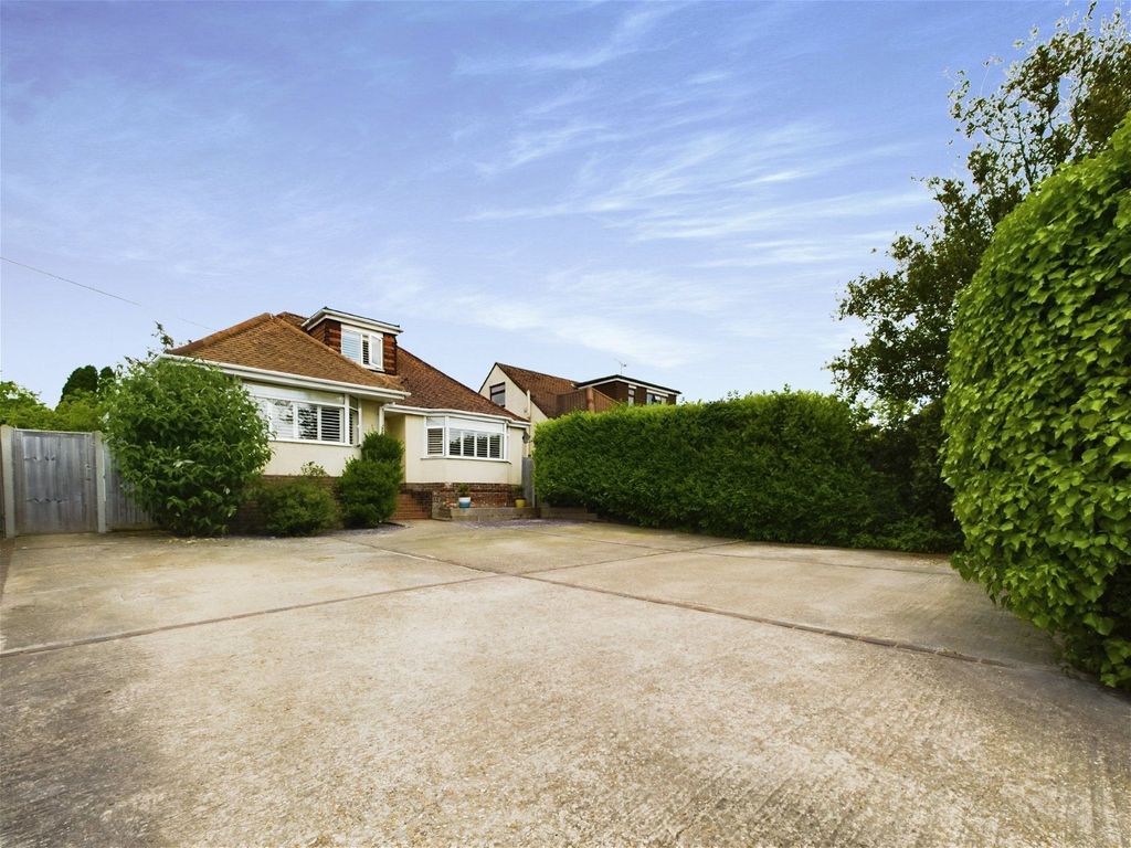 3 bed bungalow for sale in Arundel Road, Worthing, West Sussex BN13