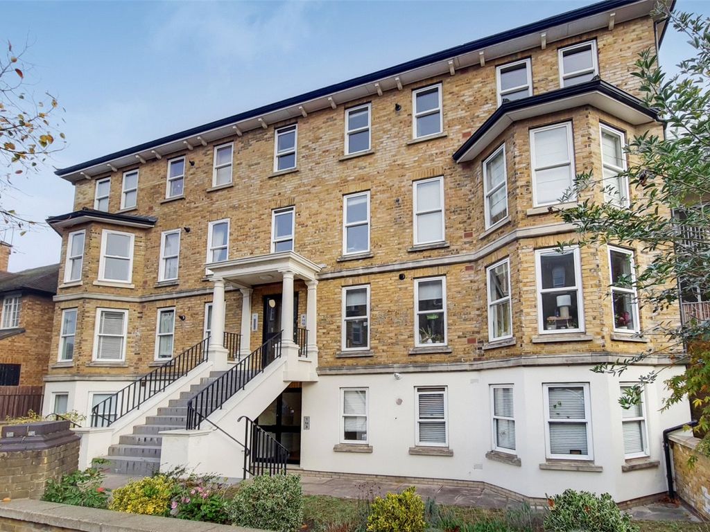 2 bed flat for sale in Grove Road, Surbiton KT6 Zoopla