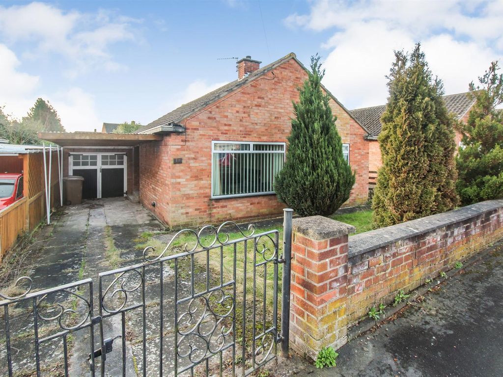 3 bed detached bungalow for sale in Greyfriars, Oswestry SY11 Zoopla