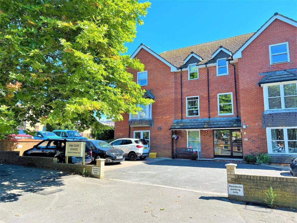 2 bed flat for sale in Grosvenor Road, Weymouth DT4 Zoopla