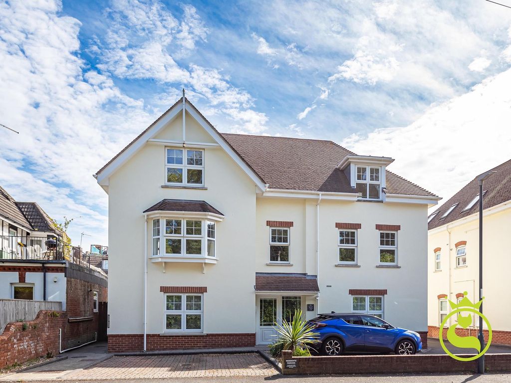 2 bed flat for sale in Alumhurst Road, Mountclere BH4, £280,000 Zoopla