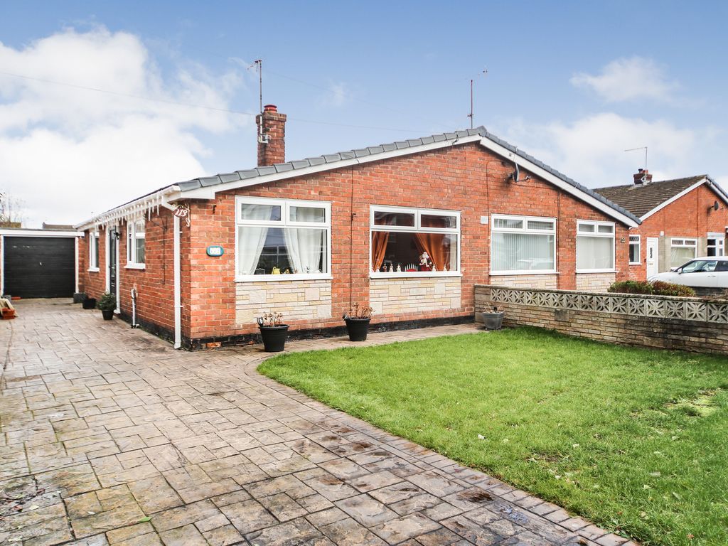 2 bed bungalow for sale in Long Lane, Middlewich CW10, £235,000 Zoopla