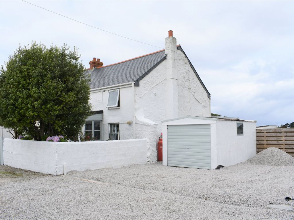 2 bed end terrace house for sale in Sparnon Gate, Redruth, Cornwall