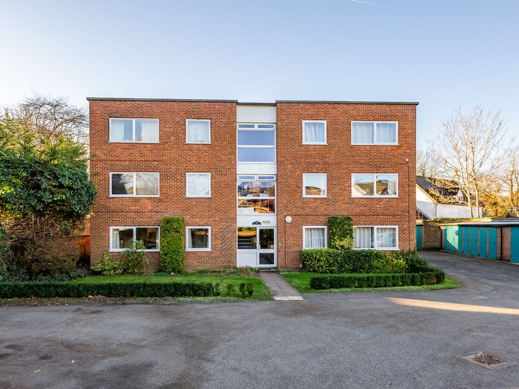 1 bed flat to rent in Lower Luton Road, Harpenden, Hertfordshire AL5, £1,250 pcm Zoopla