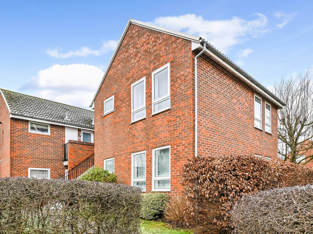 1 bed flat to rent in Moggs Mead, Petersfield GU31 Zoopla