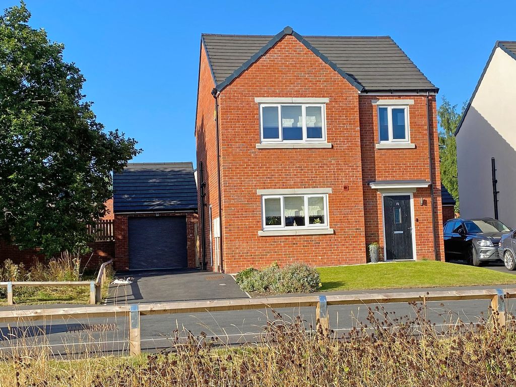 3 bed detached house for sale in Thomas Drive, Killinghall, Harrogate