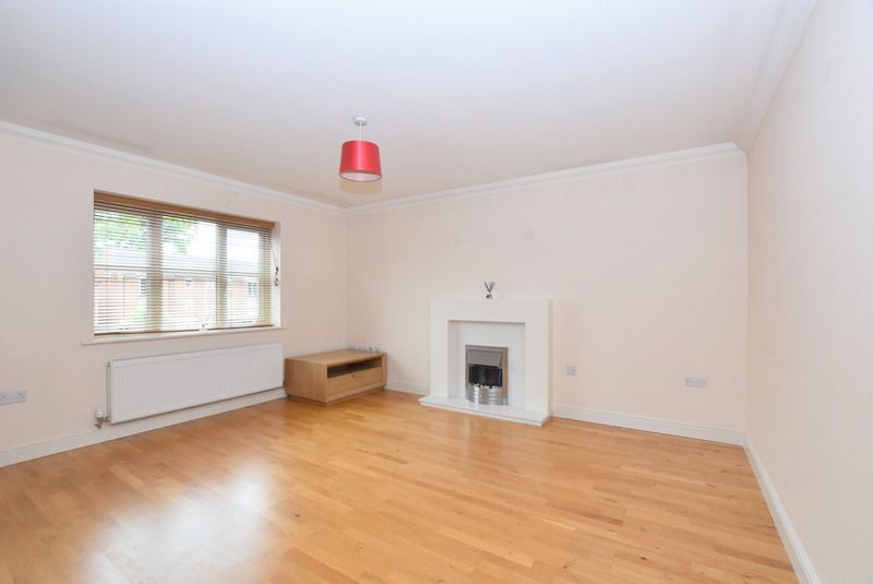 2 bed flat to rent in Enderley Street, NewcastleUnderLyme ST5 Zoopla