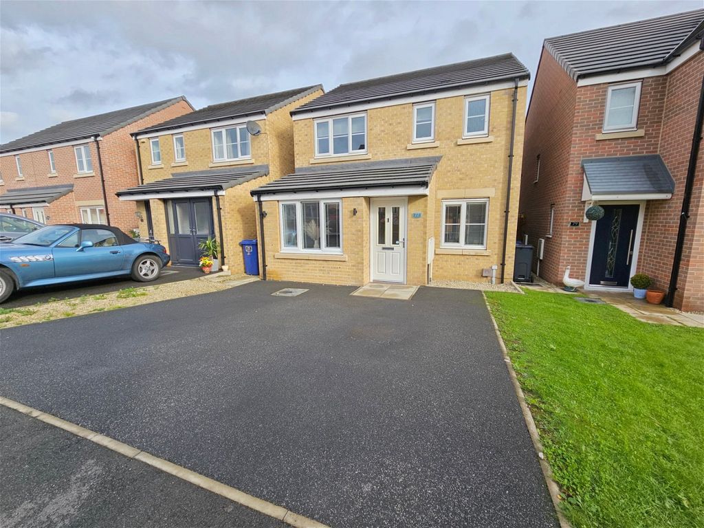 3 bed detached house for sale in Mitchells Avenue, Wombwell, Barnsley