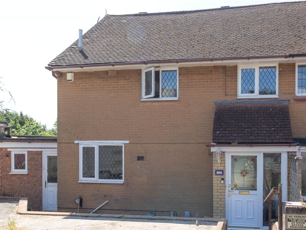 4 bed semidetached house for sale in Fulmore Close, Harpenden