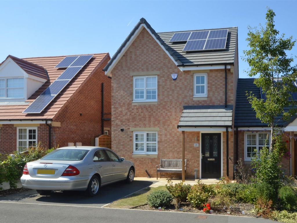 2 bed town house for sale in Cayman Close, Walton, Wakefield WF2 Zoopla