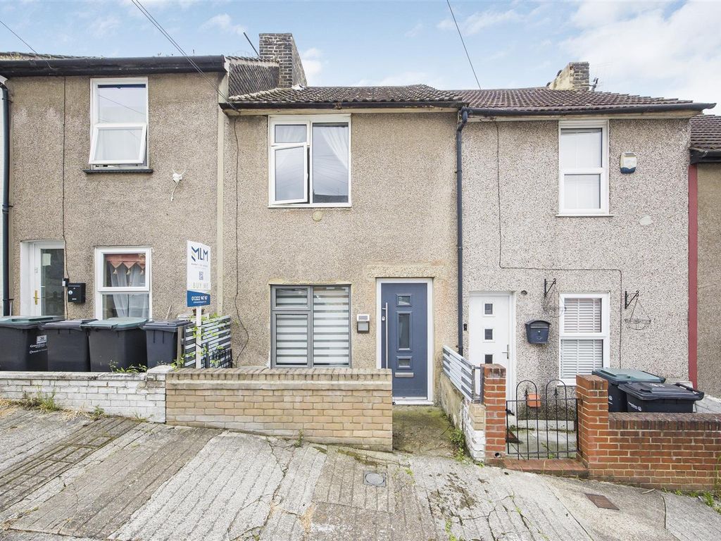 2 bed property for sale in Hamerton Road, Northfleet, Gravesend DA11, £