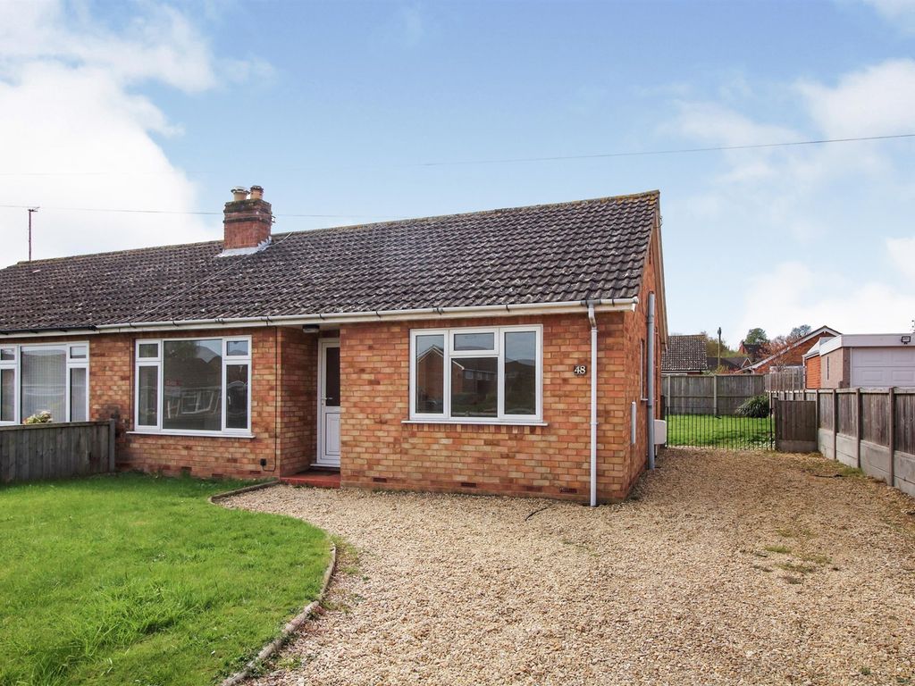 2 bed semidetached bungalow for sale in Bredon Grove, Malvern WR14