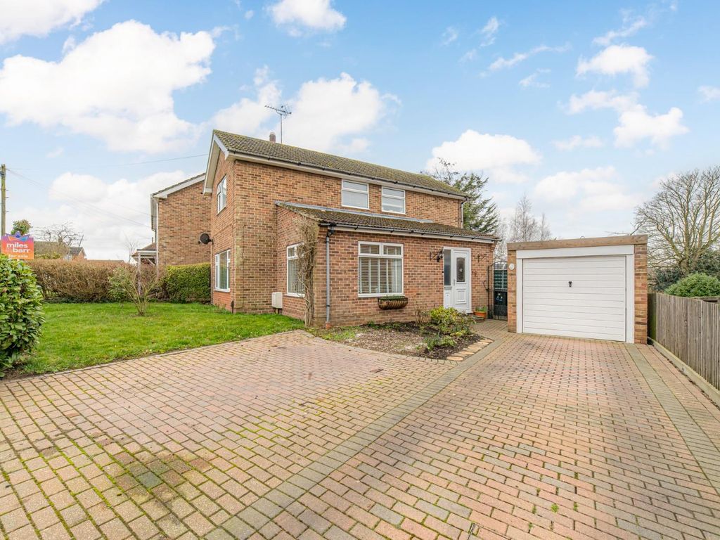 3 bed detached house for sale in Highfield Road, Willesborough, Ashford