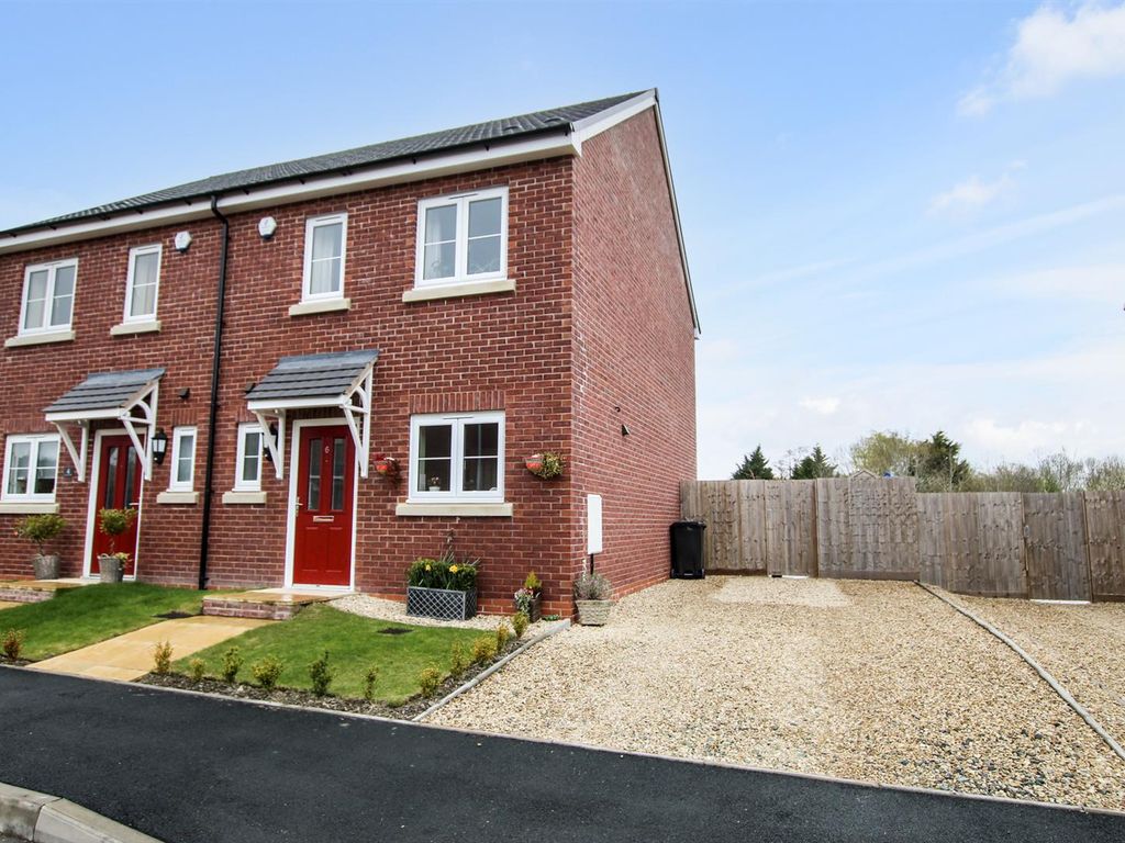 2 bed semidetached house for sale in Garside Close, Hengoed, Oswestry