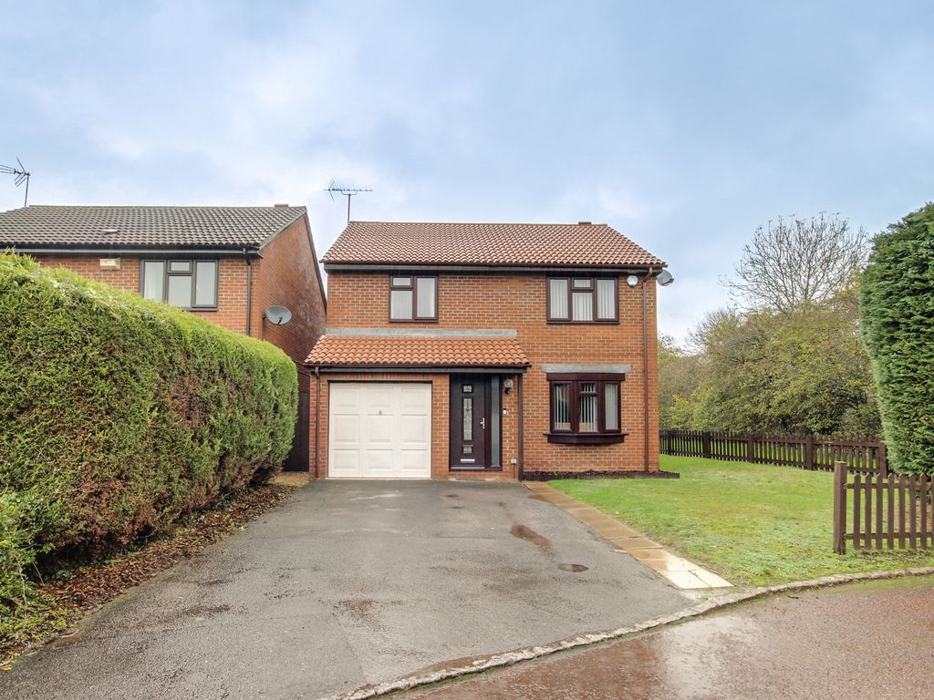 4 bed detached house for sale in Adwell Drive, Lower Earley, Reading