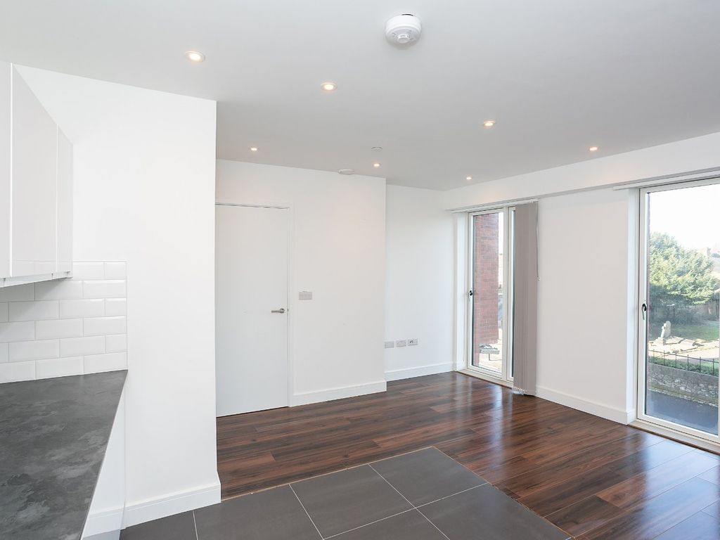 1 bed flat to rent in Vicarage Road, Watford, Hertfordshire WD18 Zoopla