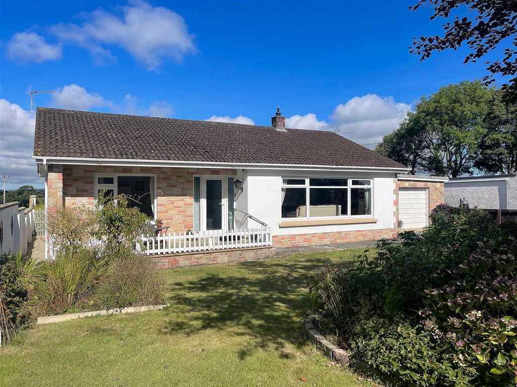 3 bed bungalow for sale in Crundale, Haverfordwest SA62 Zoopla