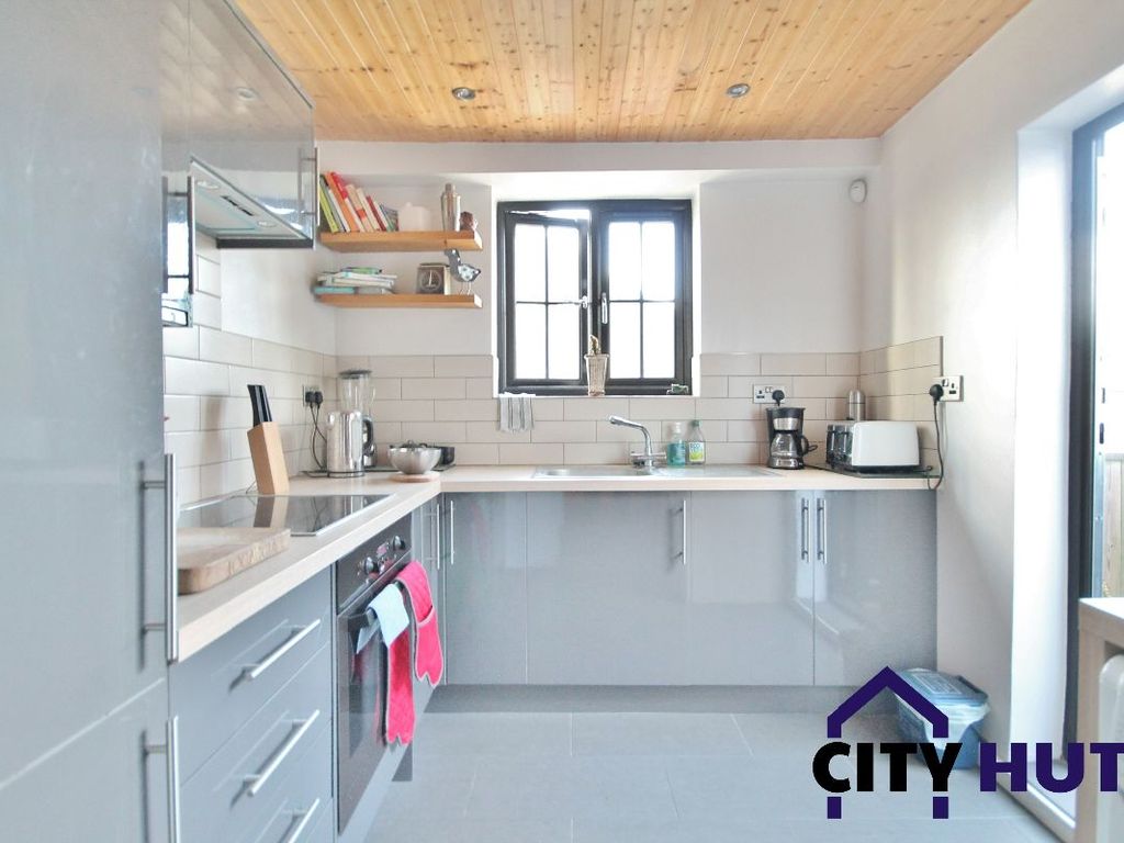 2 bed flat to rent in Aberdeen Road, London N18 Zoopla