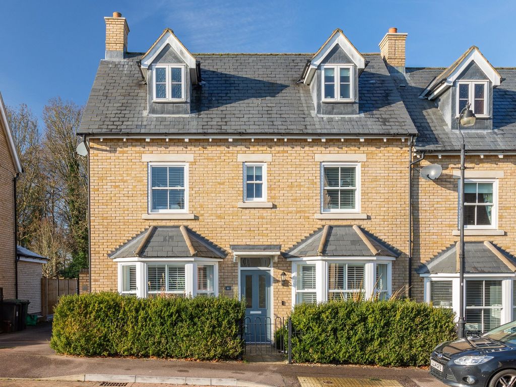 4 Bed Semi detached House For Sale In Heathcliff Avenue Fairfield 