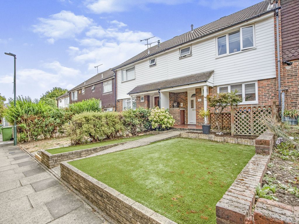 3 bed terraced house for sale in Close, Erith DA8 Zoopla