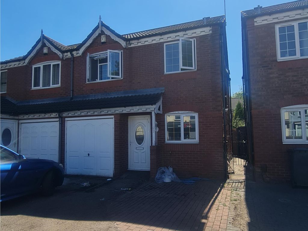 3 bed property to rent in Cannock Road, Wolverhampton WV10 Zoopla