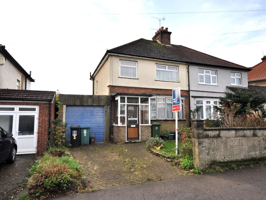 3 bed semidetached house for sale in Beechwood Rise, Watford WD24, £