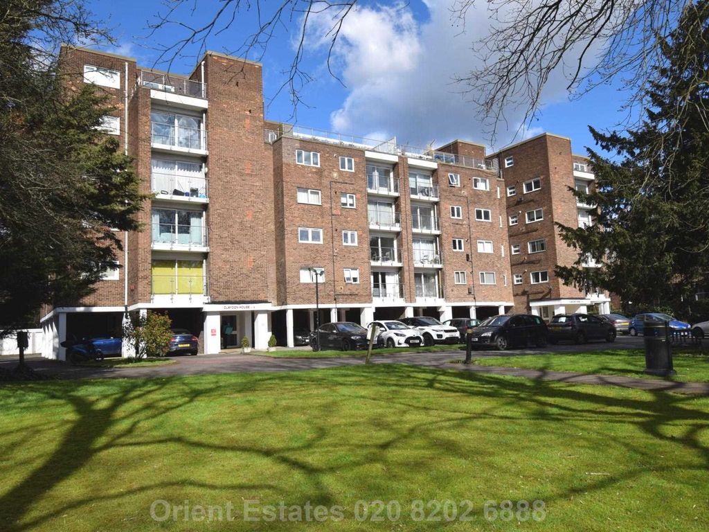 2 bed flat for sale in Claydon Court, Hendon NW4 Zoopla