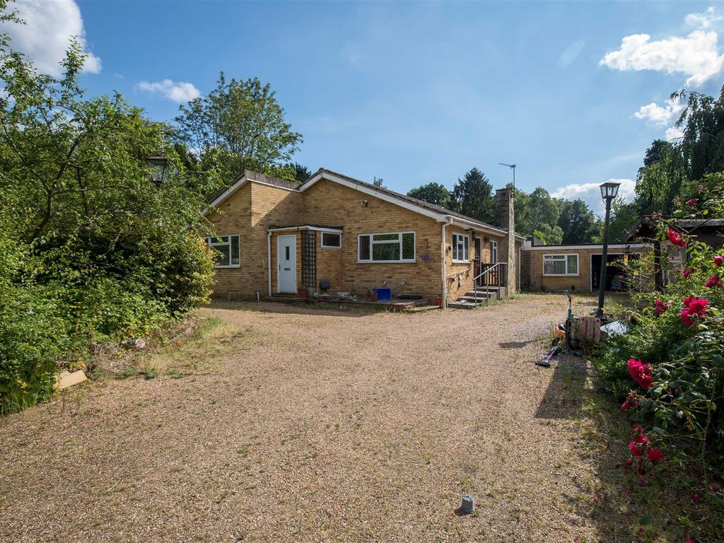 4 bed detached bungalow for sale in Woodham Park Road, Woodham