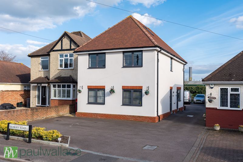 3 bed for sale in Salisbury Road, Hoddesdon EN11 Zoopla