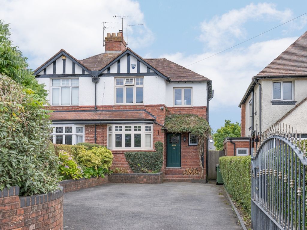 3 bed semidetached house for sale in Old Birmingham Road, Lickey B45