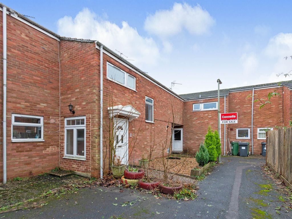 4 bed terraced house for sale in Watson Way, Winklebury, Basingstoke