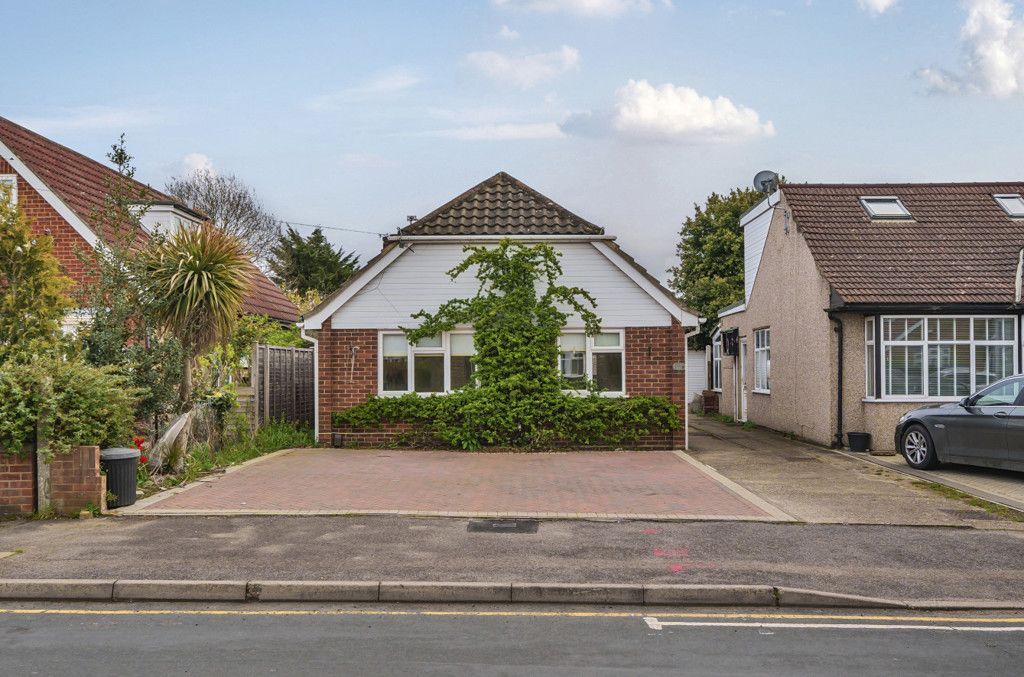 4 bed bungalow for sale in Copperfield Avenue, Hillingdon, Middlesex