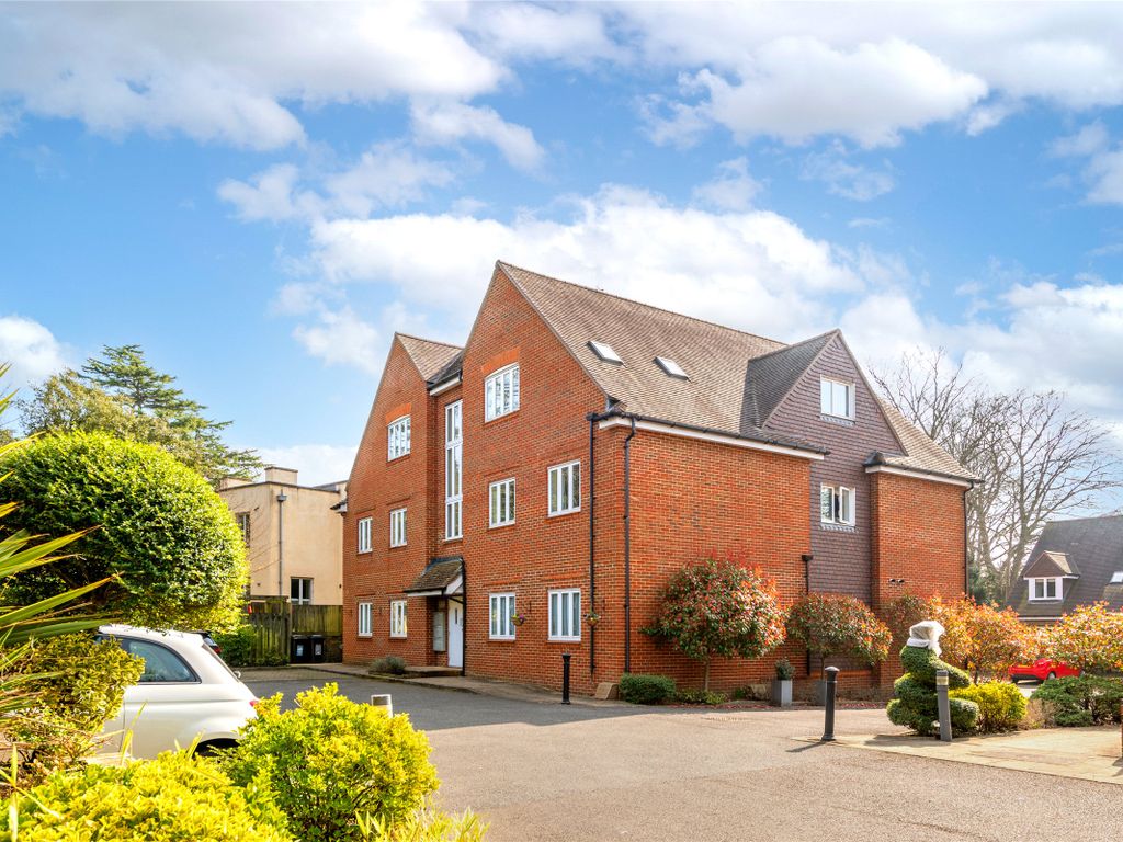 2 bed flat for sale in Charlwood Place, Reigate RH2, £425,000 Zoopla