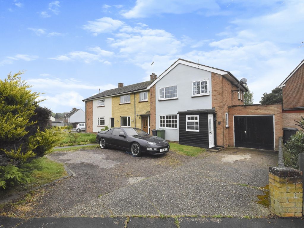 3 bed semidetached house for sale in Churchill Road, Braintree, Essex
