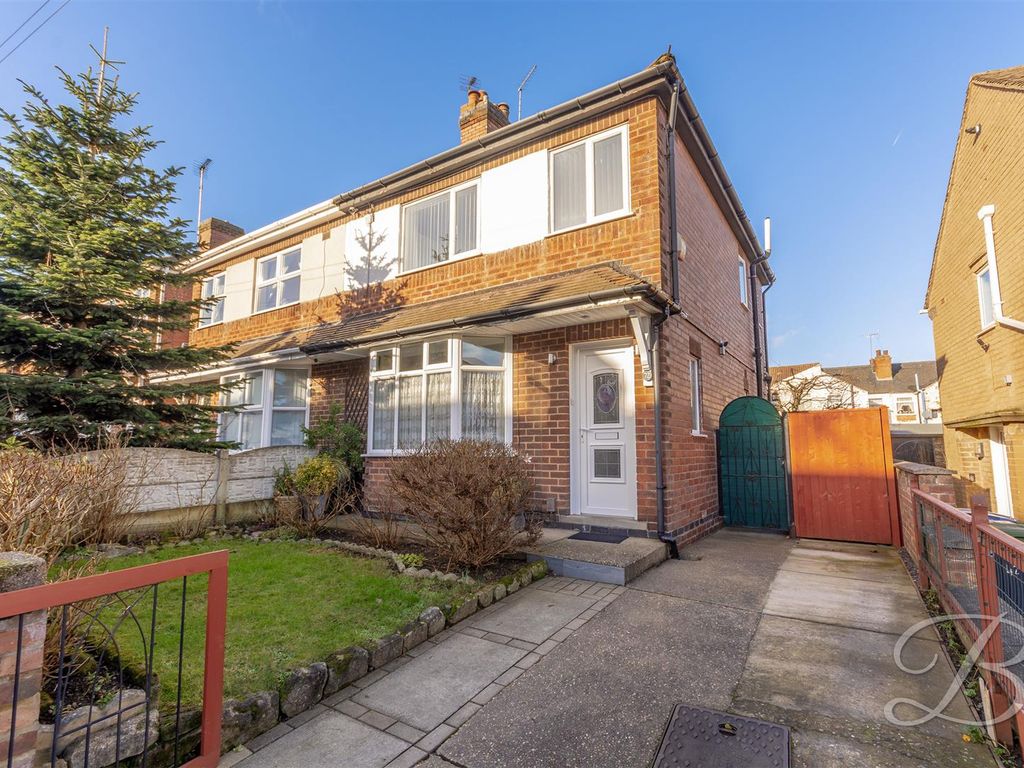 3 bed semidetached house for sale in Princes Street, Mansfield NG18, £