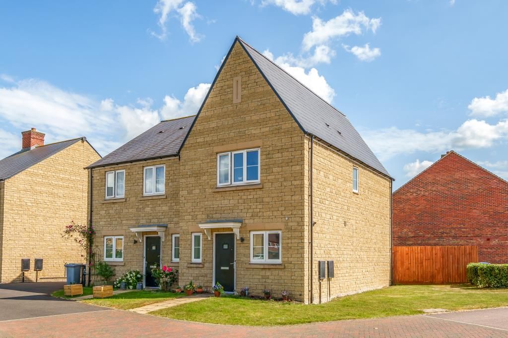 2 bed semidetached house for sale in Fowler Close, Bampton OX18 Zoopla