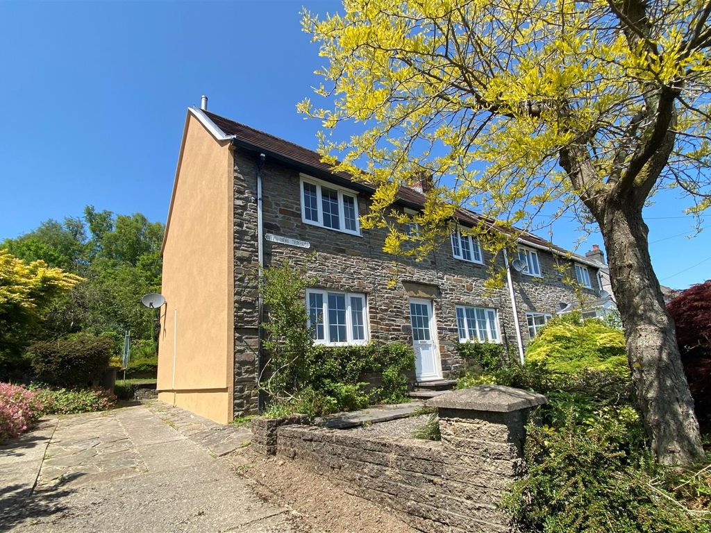 3 bed semidetached house for sale in Brynderi Terrace, Newbridge