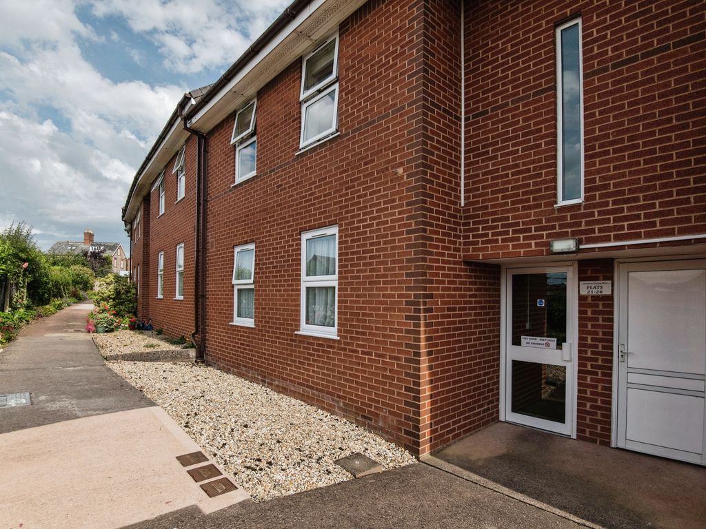 2 bed flat for sale in Meadows Crescent, Honiton EX14, £180,000 Zoopla