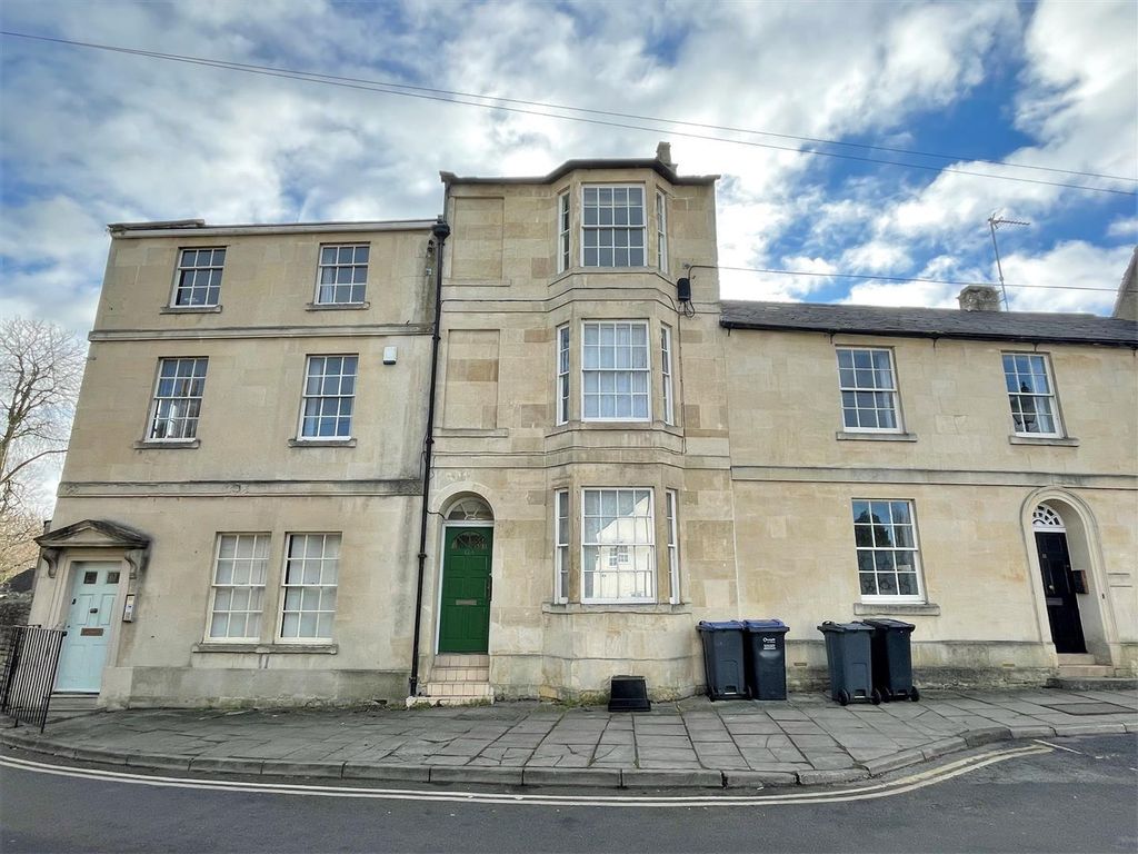 2 bed flat to rent in St. Mary Street, Chippenham SN15 Zoopla